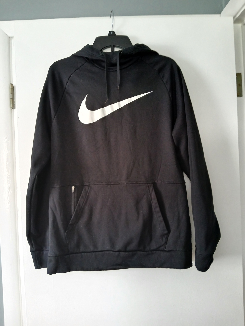Nikes Black Swoosh Pullover Hoodie Women SIZE M